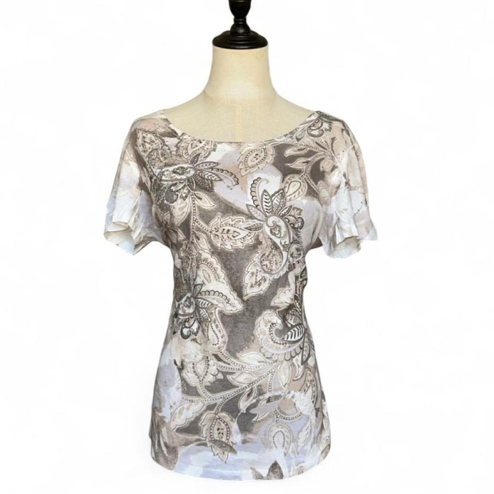 Paisley Styke&Co floral print blouse tshirt with small silver rhinestones